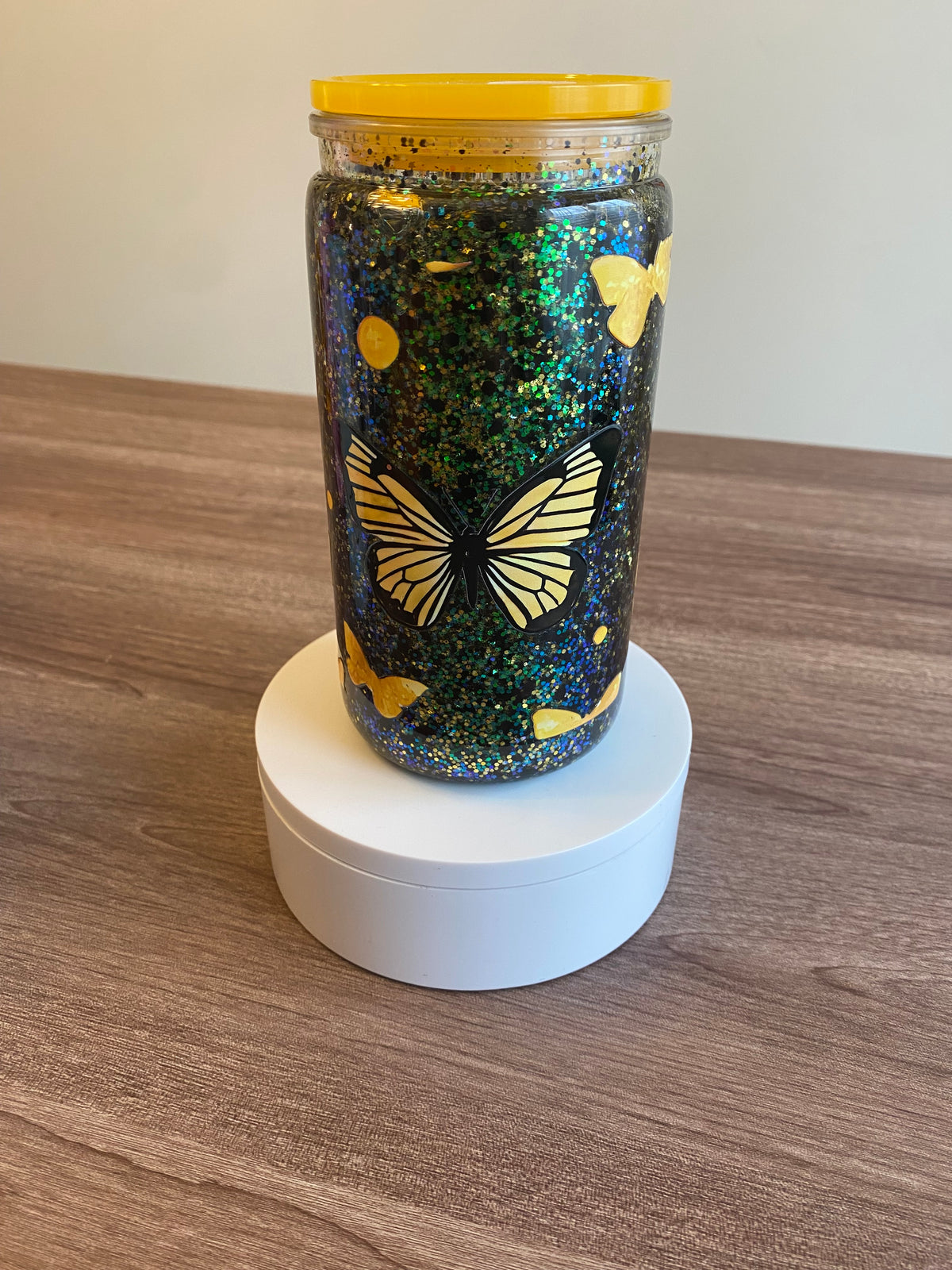 Yellow Butterflies- 16 oz Libbey Acrylic